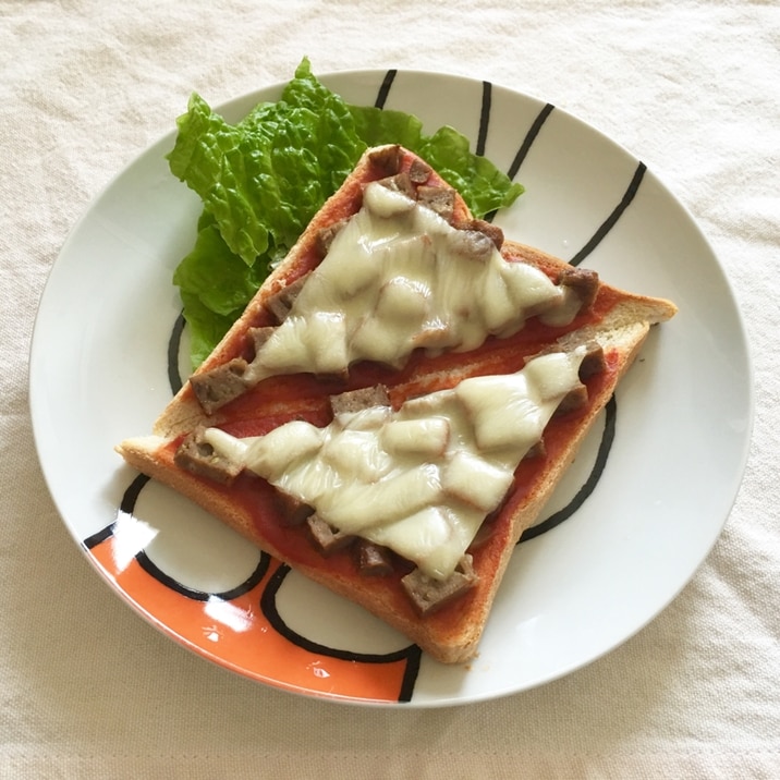 ごろごろマルシンハンバーグのケチャチーズトースト♡